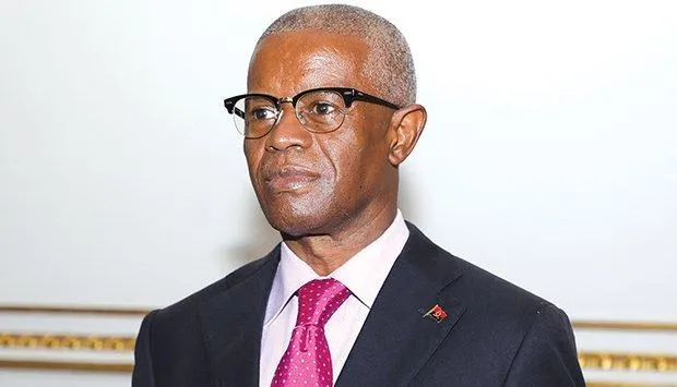 João Lourenço exonera Francisco Furtado e nomeia ministro da Defesa para o cargo