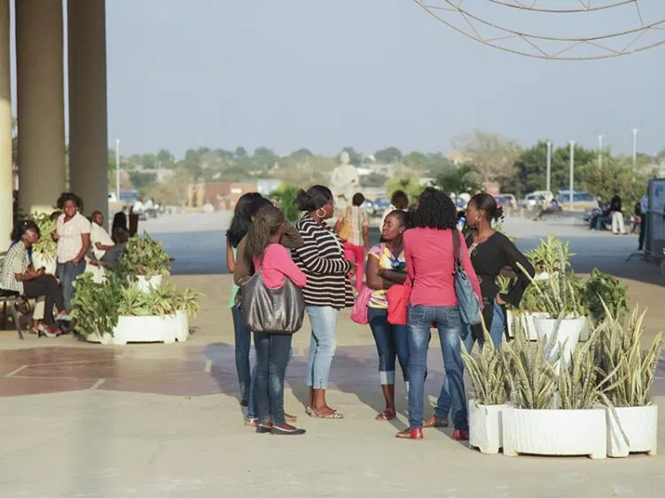 ISP Kalandula multado em 6 milhões de kwanzas por receber alunos a mais