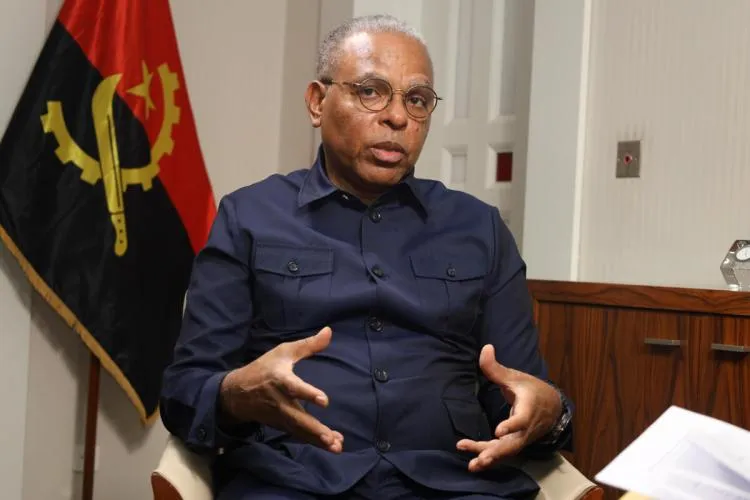 Angola soma 992 fábricas mas deixa quase metade da capacidade por utilizar