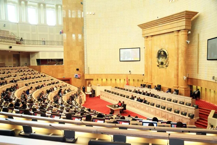 Assembleia Nacional reserva mais de 6,5 mil milhões para seguro de saúde