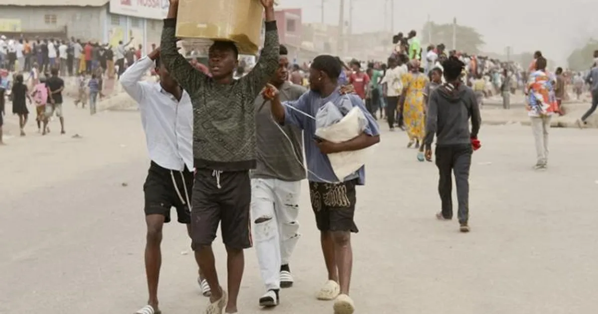 Revolta popular deixa Luanda em chamas, prejuízos milionários e paralisa a economia