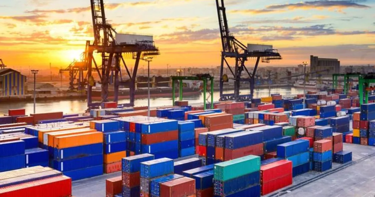Angola regista queda acentuada nas exportações e aumento das importações