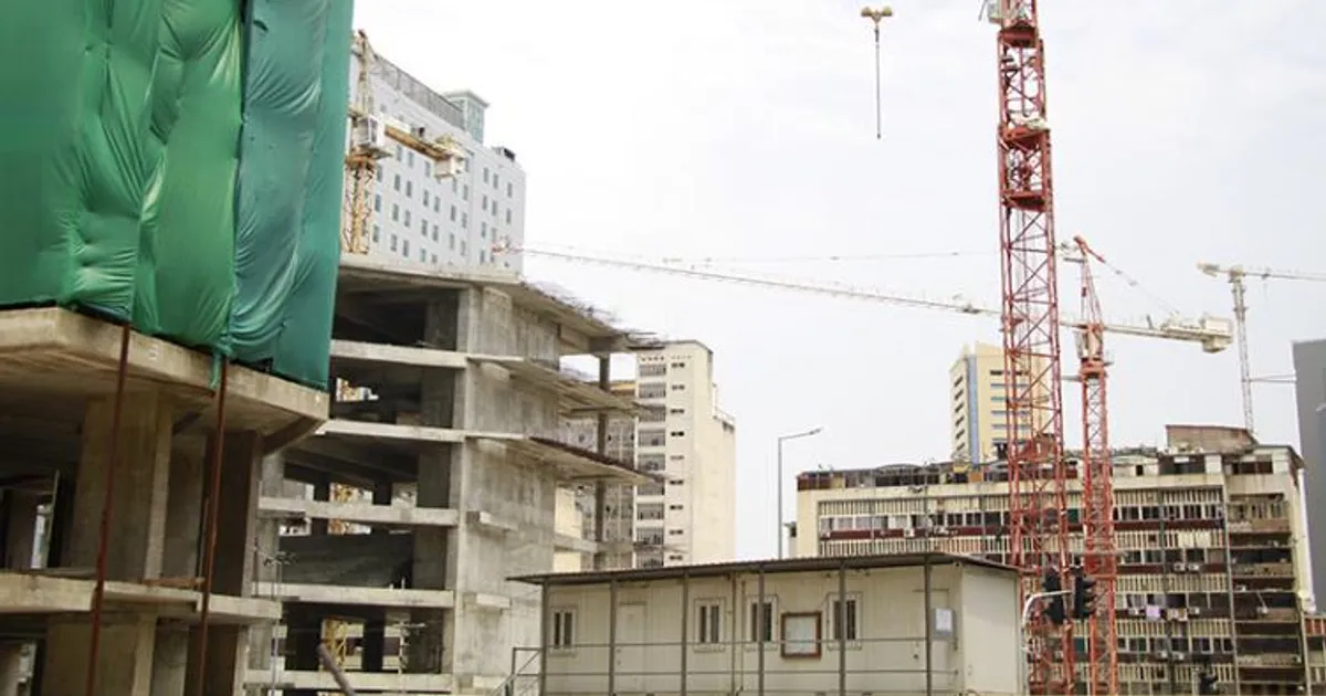 Área bruta de construção de edifícios cai 8% para os 1,157 milhões de metros quadrados