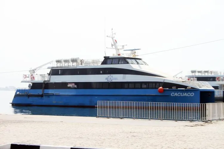 Luanda volta a ficar sem ligação marítima directa a Cabinda