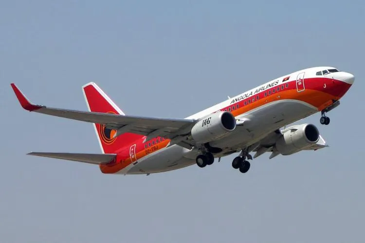 TAAG prepara venda do Boing 737 a companhia cabo-verdiana