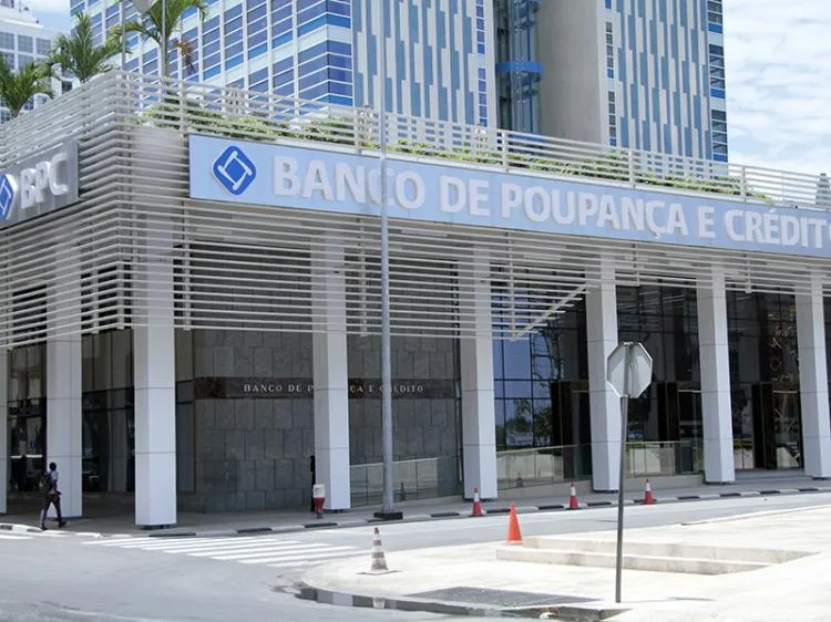 Detidos dois funcionários do BPC por desvio de fundos de contas de clientes falecidos