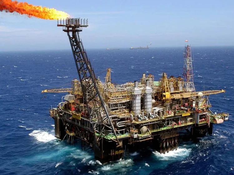 Angola produz menos 77 mil baris/dia no I trimestre