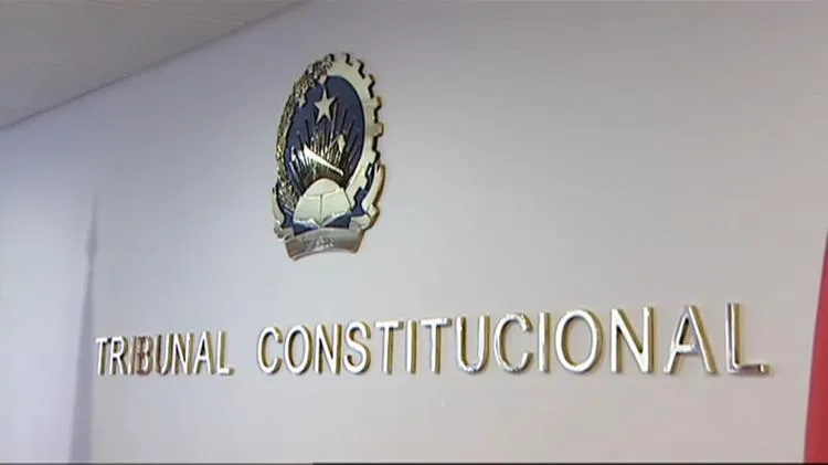 TC valida dois novos partidos e especialistas advertem: criar forças políticas é a única via para aceder ao poder