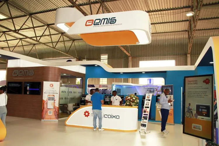 Emis movimenta quase 5 mil milhões de kz em Maio