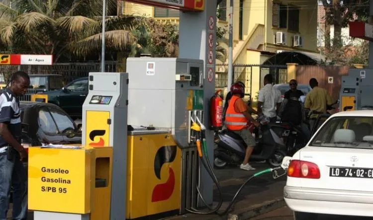 Gasóleo sobe 5% e ameaça encarecer transportes e sectores económicos