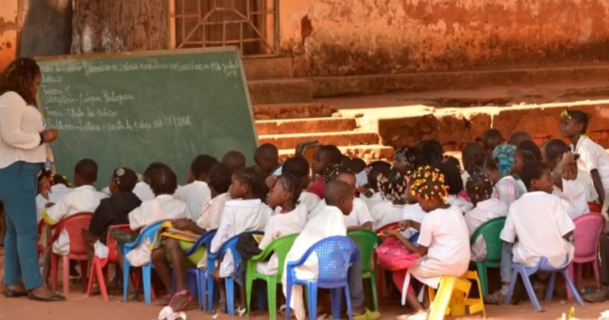 Presidente do Sindicato Nacional dos Professores: educação em Angola “figura no lugar zero de prioridades”