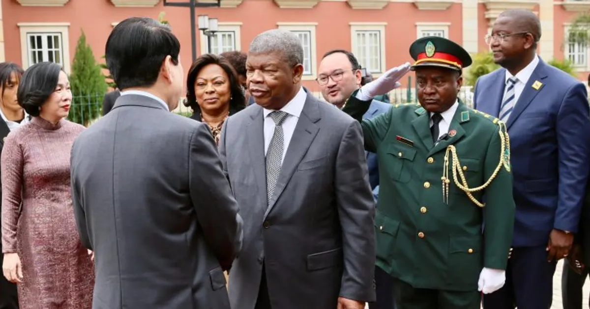Presidente vietnamita encerra visita a Angola após conhecer história militar no museu nacional