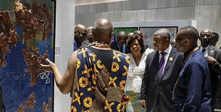 Bienal de Luanda: exposição com obras de artistas africanos sobre água e ambiente visitada por João Lourenço