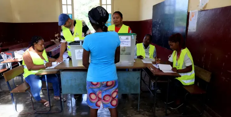 Urnas encerram em São Tomé e Príncipe às 17h00 e observadores da CPLP destacam votação calma nas legislativas, locais e regionais