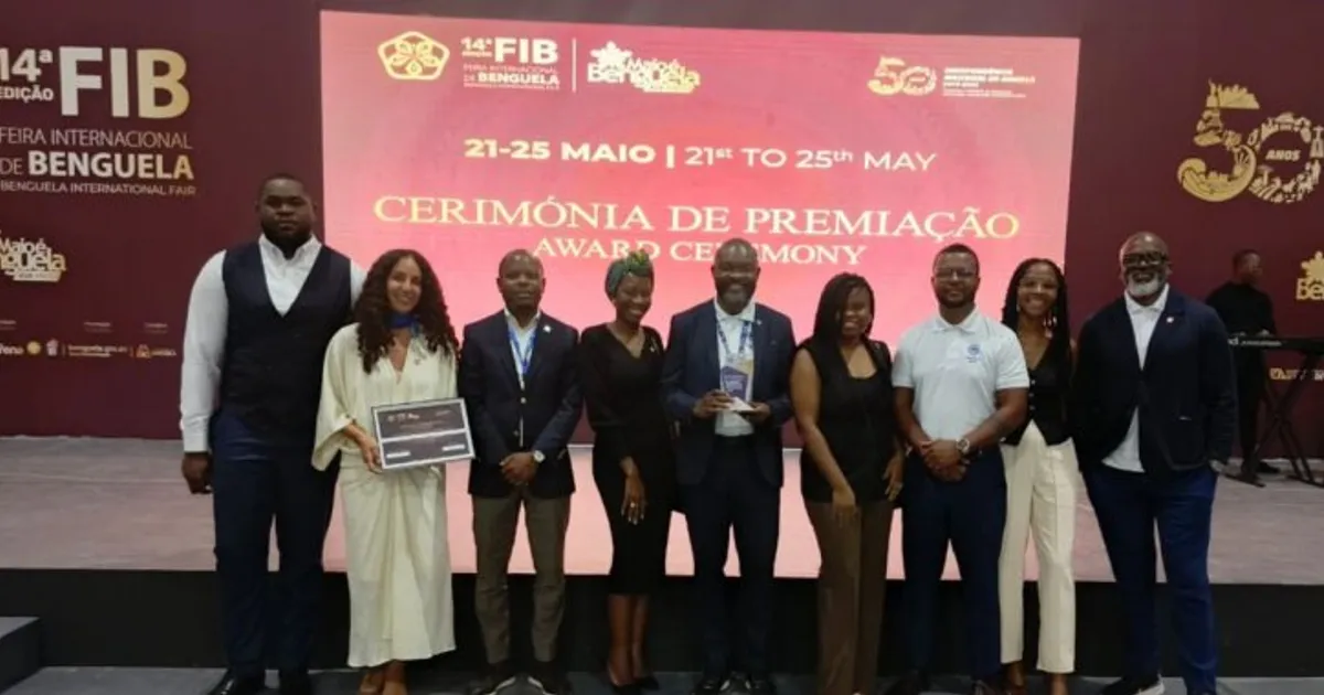 Standard Bank de Angola reconhecido com Prémio ‘Melhor Participação - Banca’ na FIB 2025