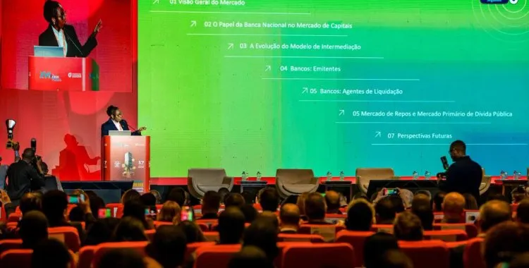 Capitalização de mercado dos três bancos em bolsa atingiu 3,9 biliões de kwanzas este ano