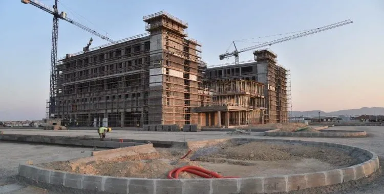 Sílvia Lutucuta reconhece atrasos e quer aceleração das obras do futuro Hospital Pediátrico da Huíla