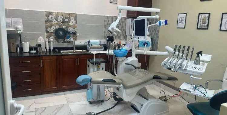 Autoridades fiscalizam clínicas de estética após morte de duas mulheres