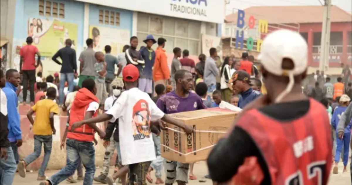 Luanda: estabelecimentos reduzem horário ou encerram temporariamente devido a pilhagens