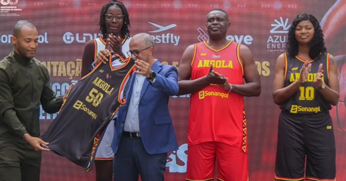 Basquetebol: selecções nacionais masculina e feminina vestem equipamento ‘made in Angola’ no Afrobasket 2025