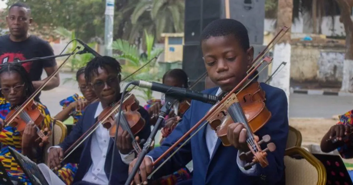 Escola com 13 salas de aulas abre no Lobito para ensinar música aos alunos