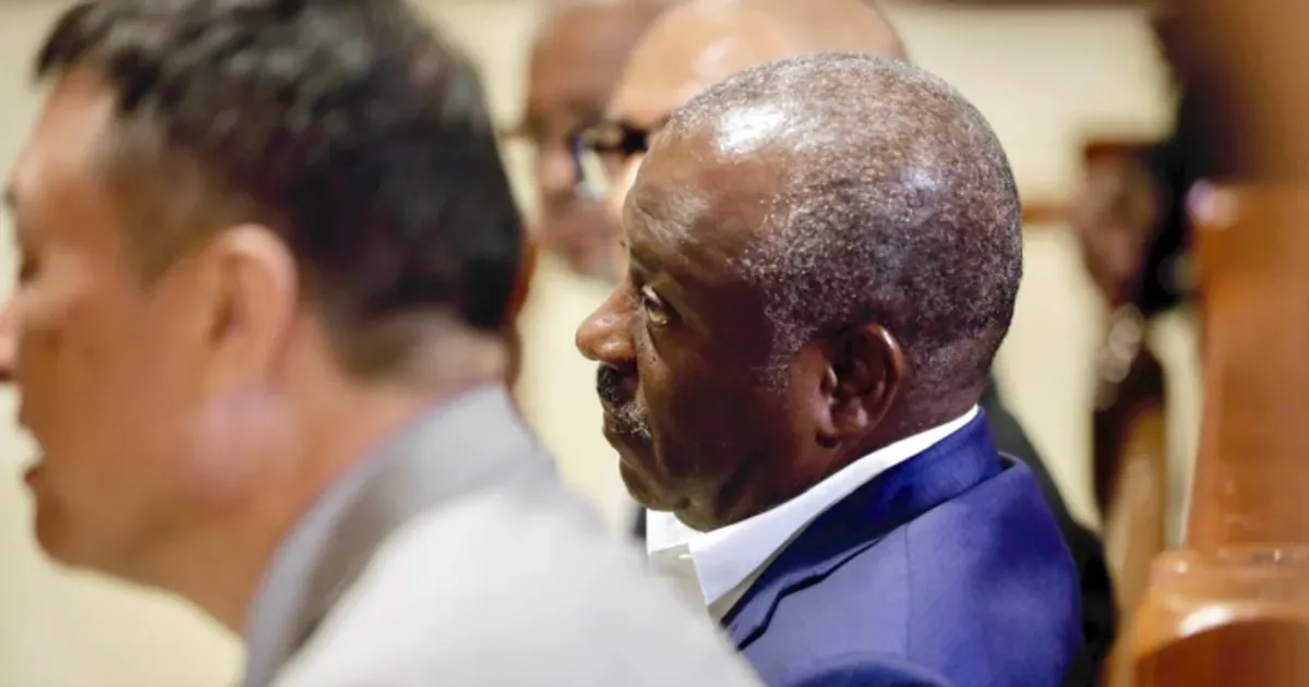 General “Dino” alega que entrou na reestruturação da CIF a pedido de Manuel Vicente