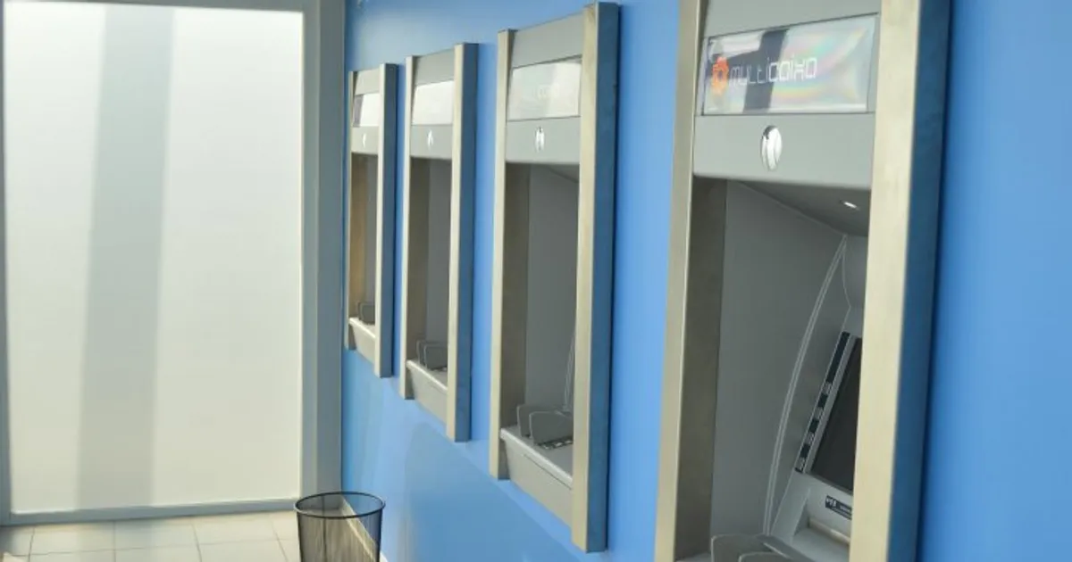 Caixa Angola abre novo 'kiosk' no Lubango e garante serviços bancários 24 horas