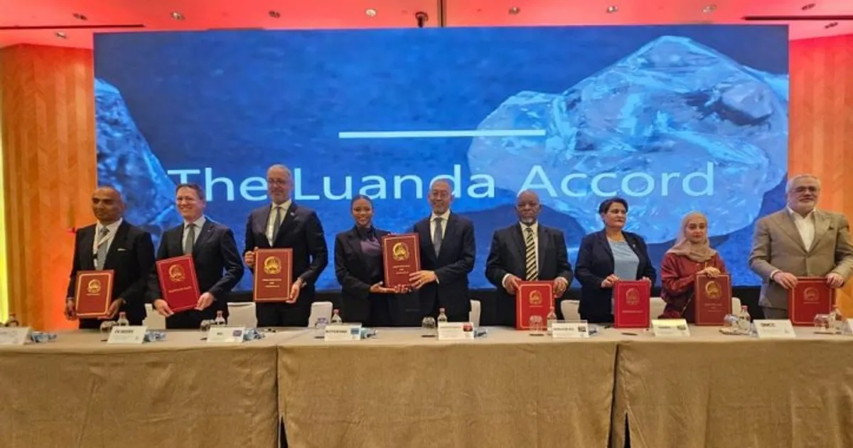 Assinado “Acordo de Luanda” para a promoção de diamantes naturais africanos