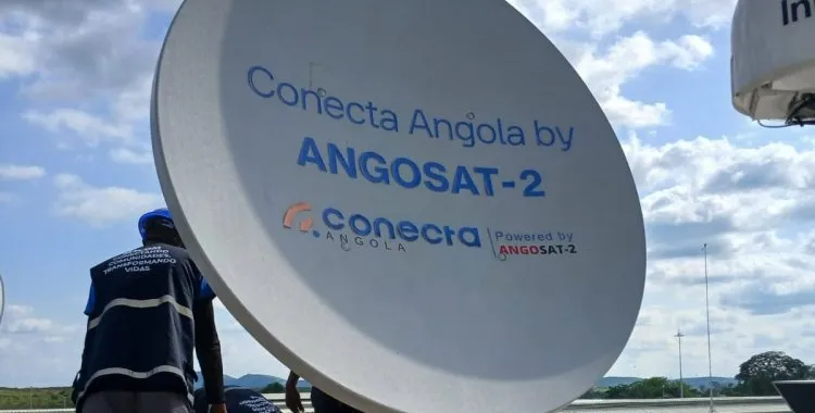 Angosat-2 leva futebol a zonas remotas com transmissão de jogos em universidades