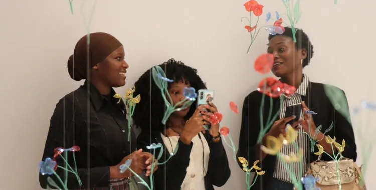 Noventa jovens dos PALOP recebem formação em pensamento crítico e arte em Maputo